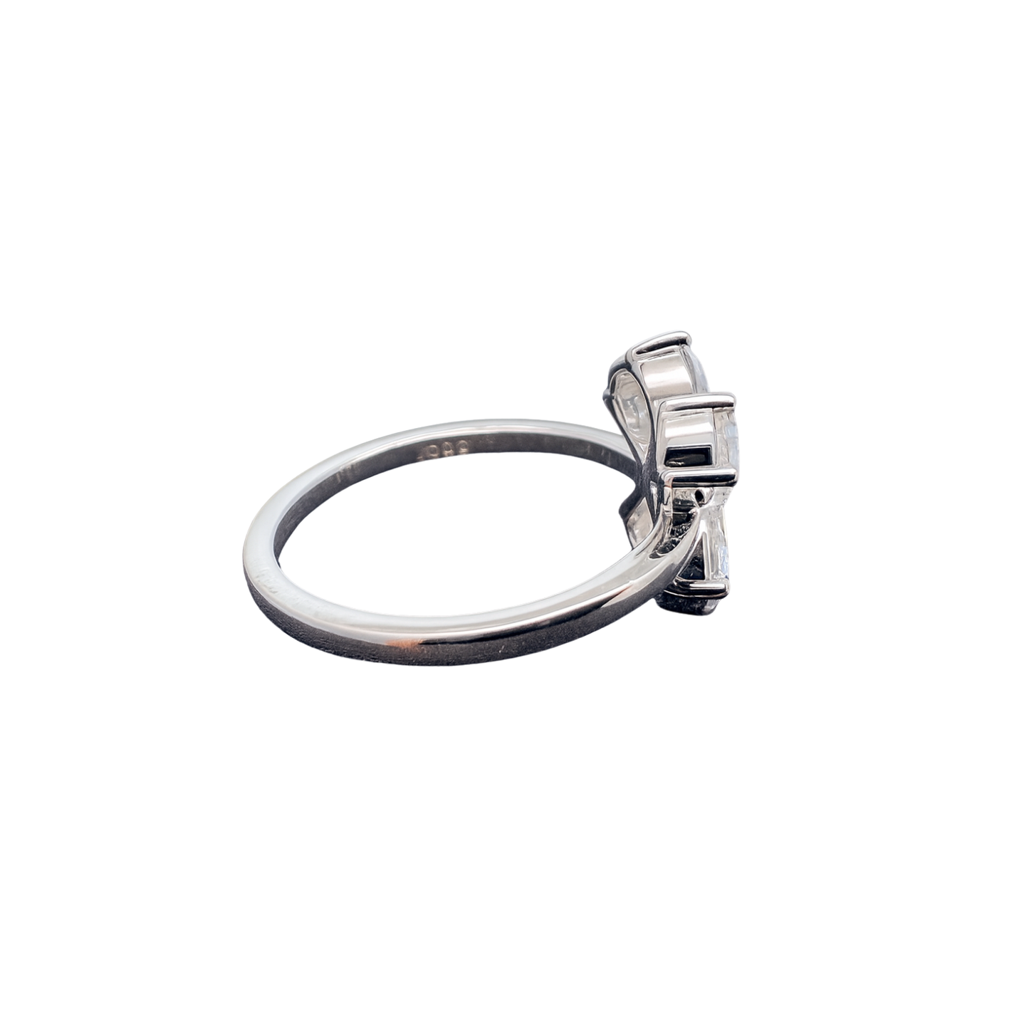 Lab Grown Pear Diamond_ring_left