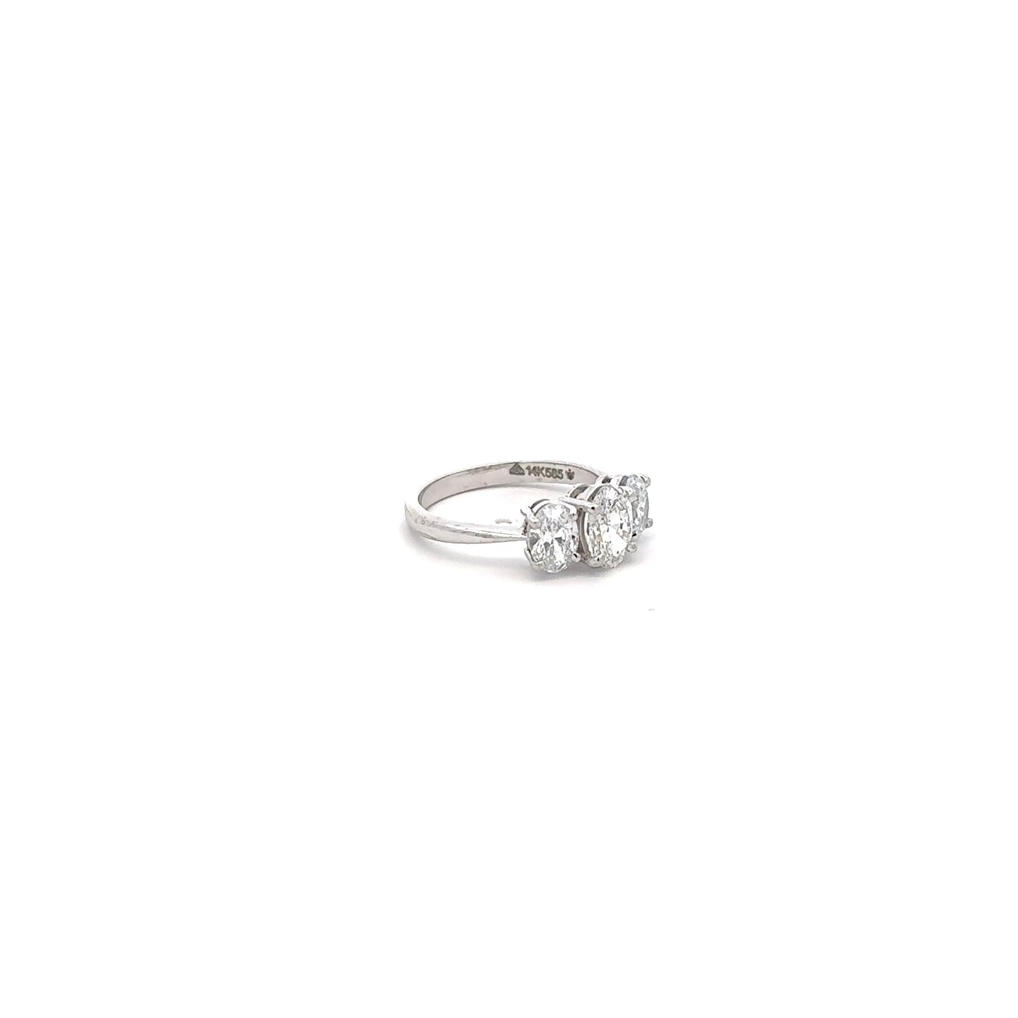 LGD Solitaire 3 Stone Oval Cut Ring IN 14K GOLD