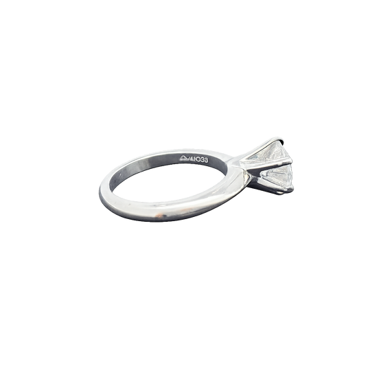 lab round diamond solitaire ring