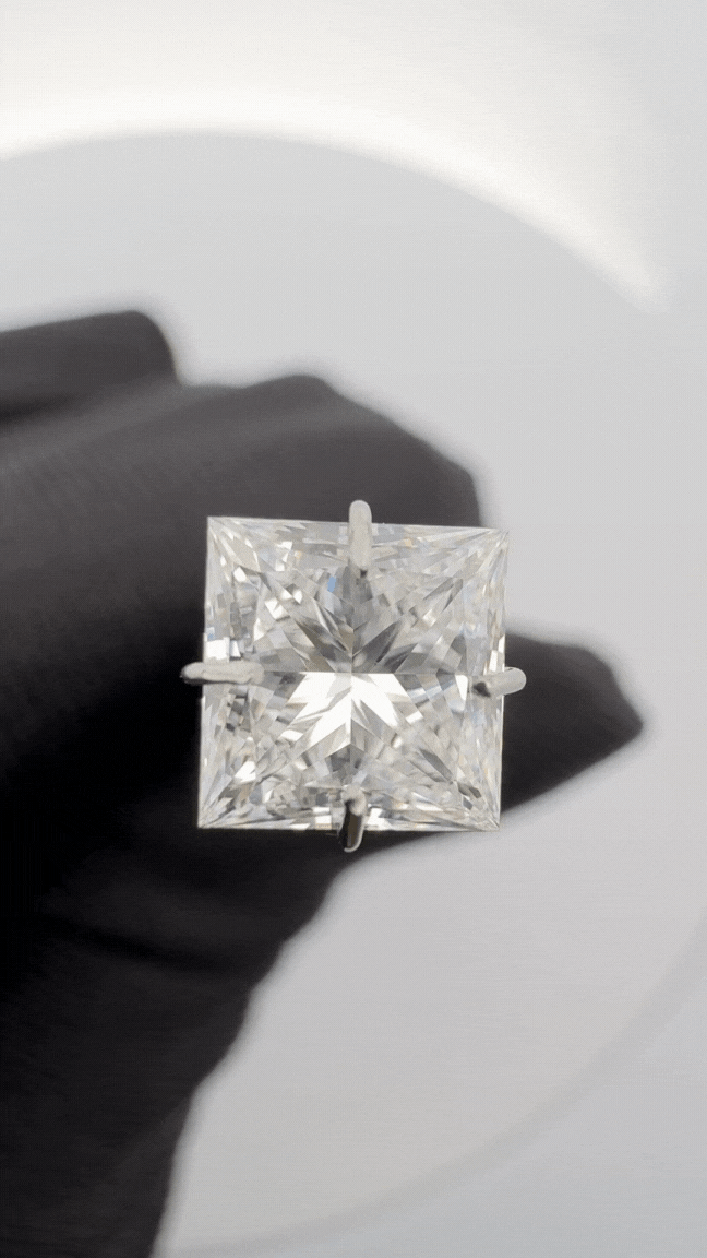 IGI Certified Lab Grown Diamond 2.95ct - 3.00ct Princess - VS 1 Clarity, E Color