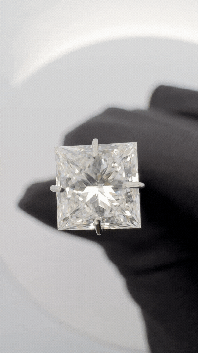 IGI Certified 3.20ct - 3.25ct Princess Lab Grown Diamond - E Color, VS 1 Clarity
