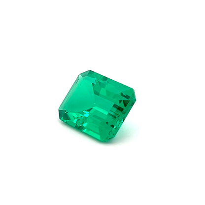 5.99 Ct Octagon Emerald – High Clarity Green Stone