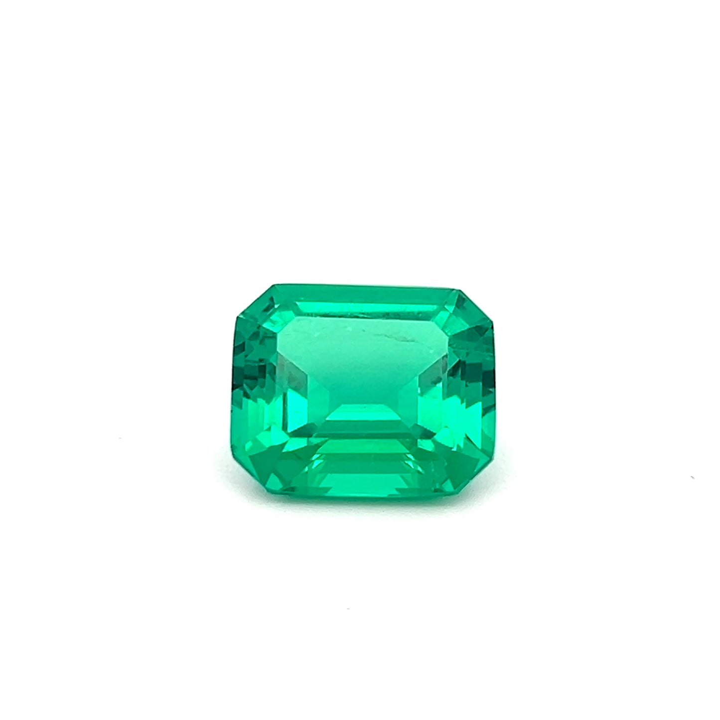 Octagon 6.77 Ct Emerald Panna
