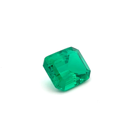 Octagon 6.77 Ct Emerald Panna