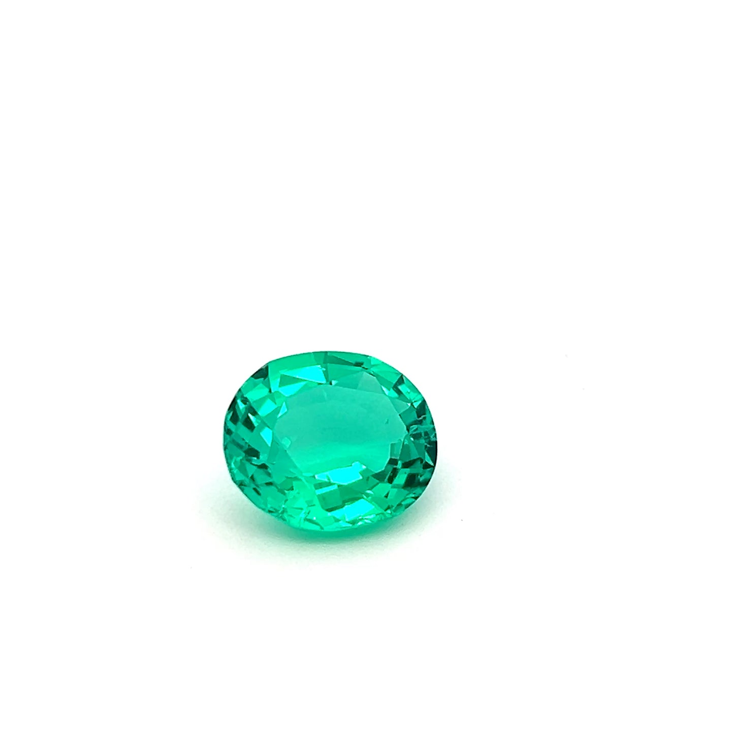 5.26 Carats Green Emerald oval