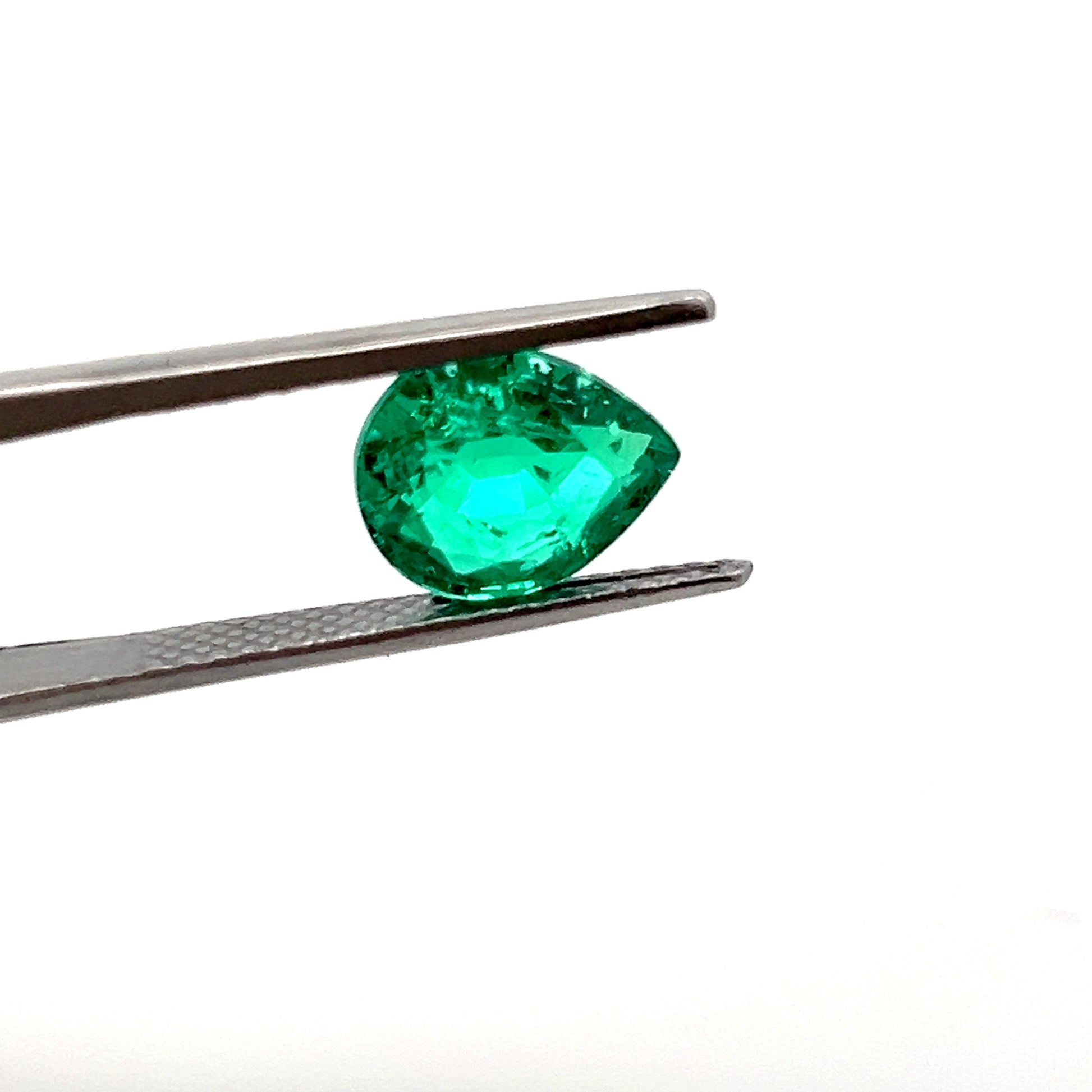 2.92 Carats Pear Lab Grown Colombian Emerald
