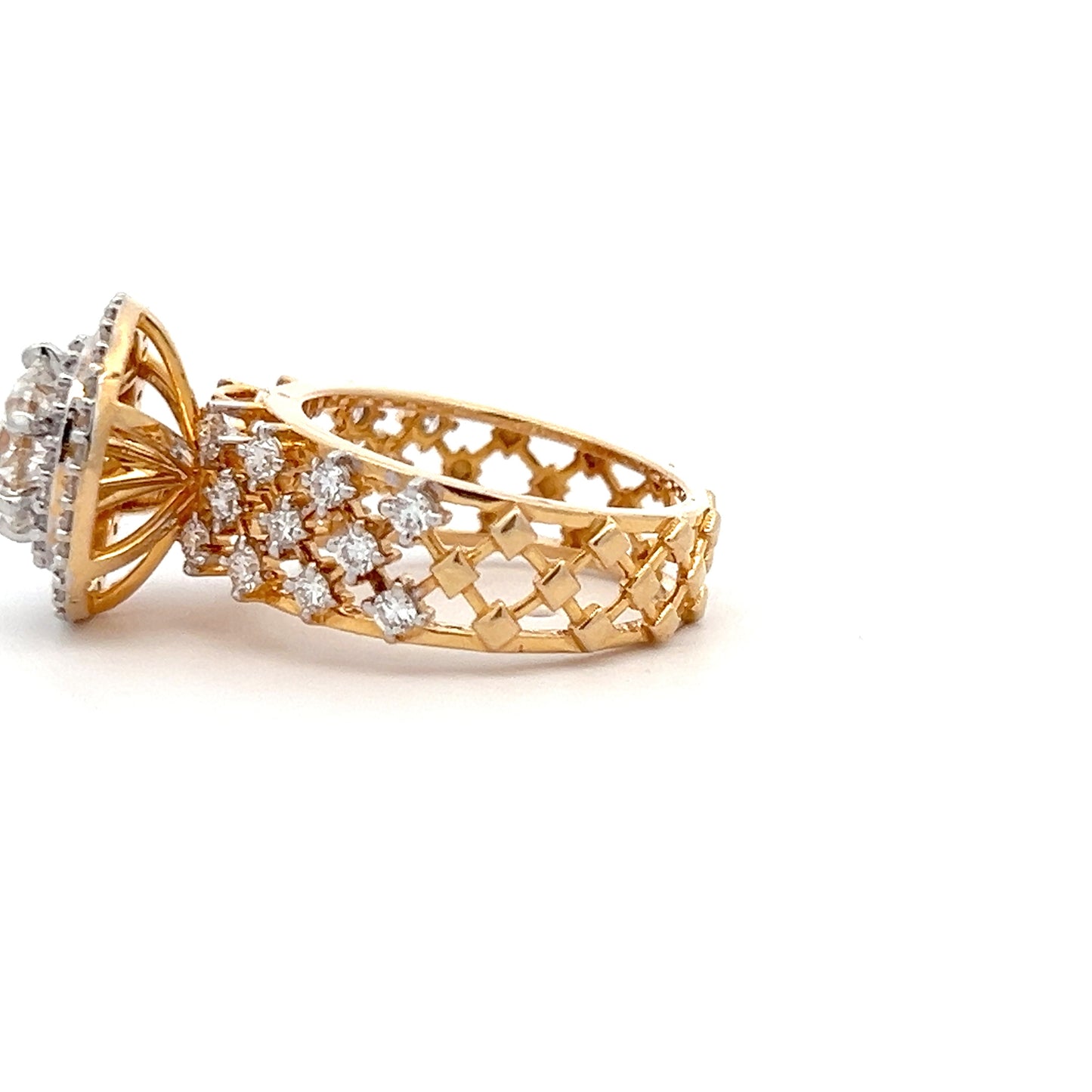 Lab Grown Round Brilliant Diamond Ring In 14k Gold