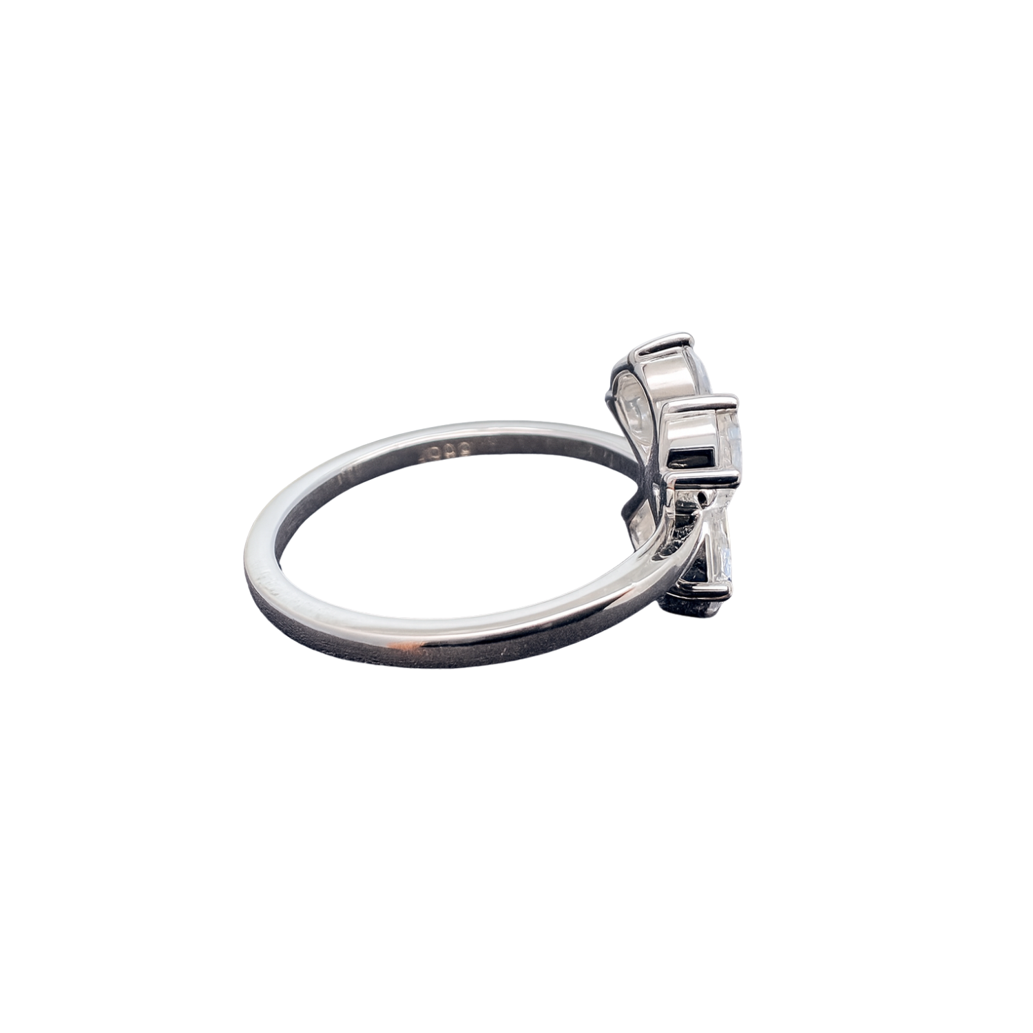 Lab Grown Pear Diamond_ring_left