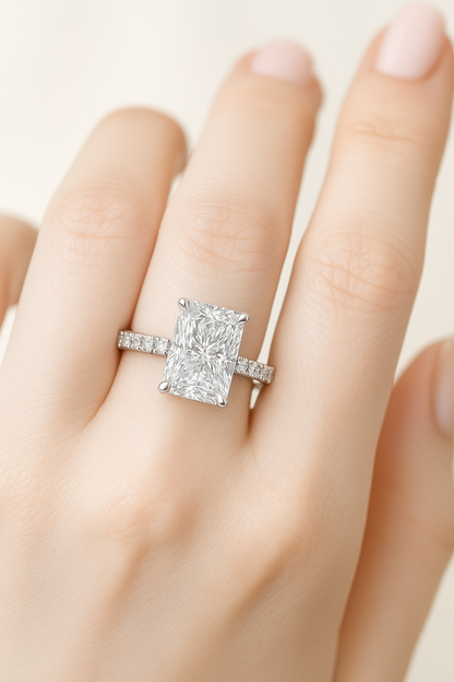 Lab Grown Solitaire Raddiant Cut Diamond Ring 