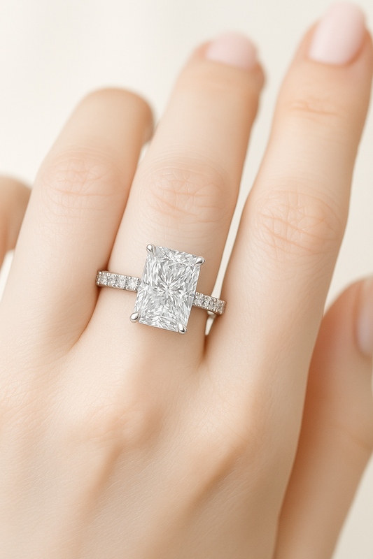 Lab Grown Solitaire Raddiant Cut Diamond Ring 