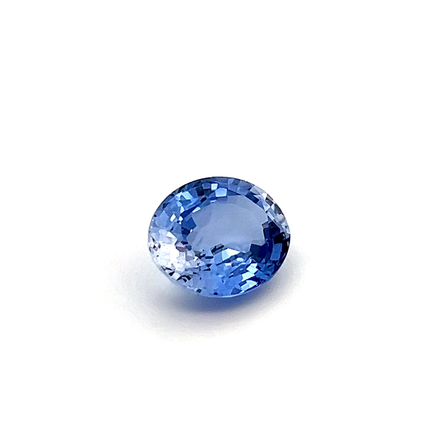 Medium blue oval sapphire 6ct
