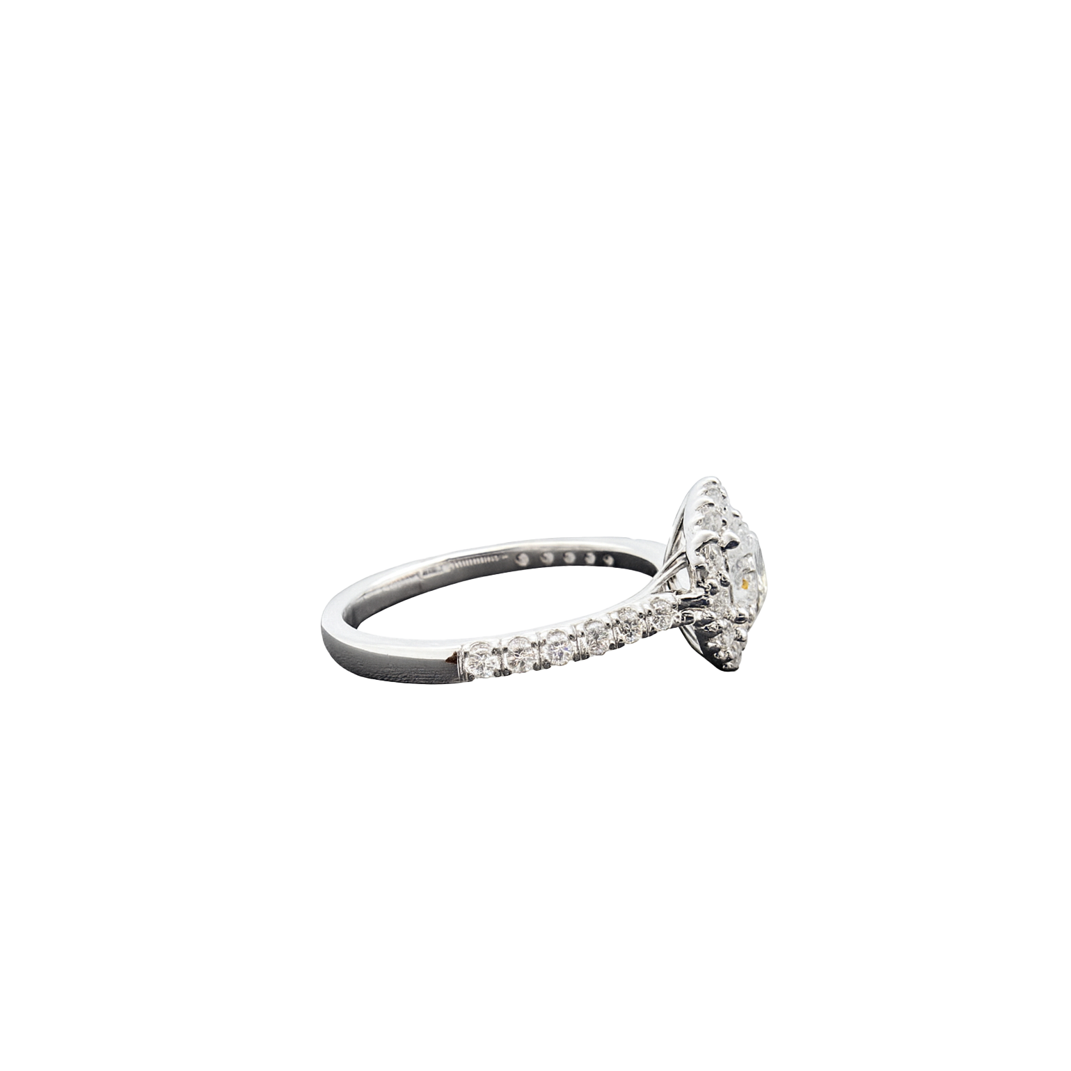 Queen's Cocktail round Lab Grown Diamond Ring 