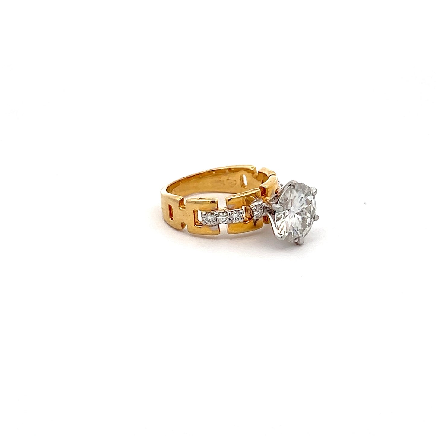 Stellar Sparkle 3.16ct Round Shape Ring In 14k Gold With Diamos Lab Grown Moissanite