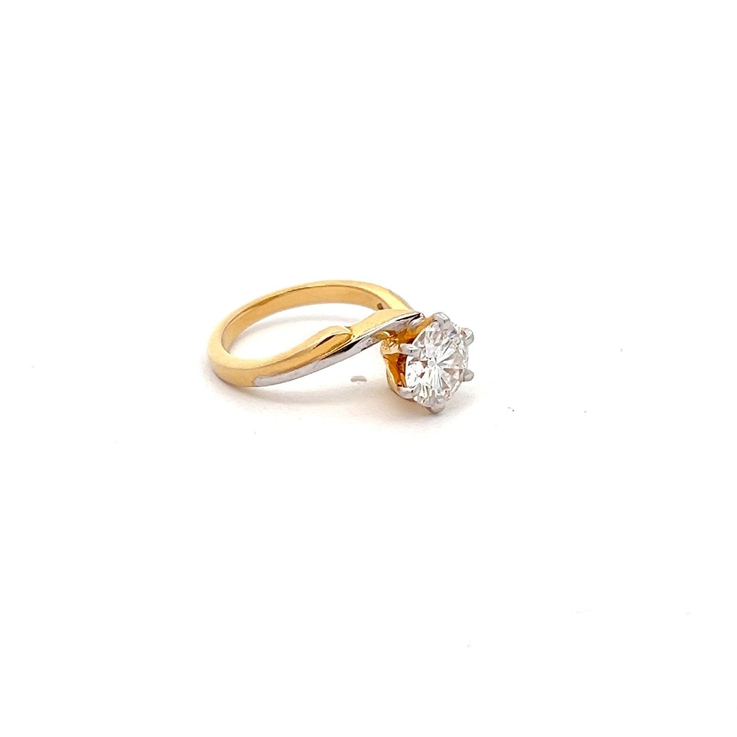 Eternal Radiance 2ct Round Shape Ring In 14k Gold With Diamos Lab Grown Moissanite